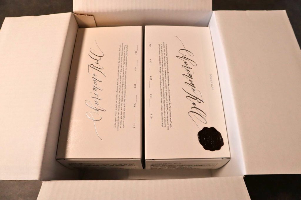 モンシェール 堂島ロール　段ボール箱を開封した中身