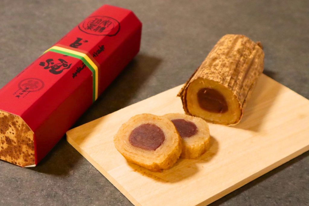 笹屋伊織の竹皮に包まれた幻のどら焼