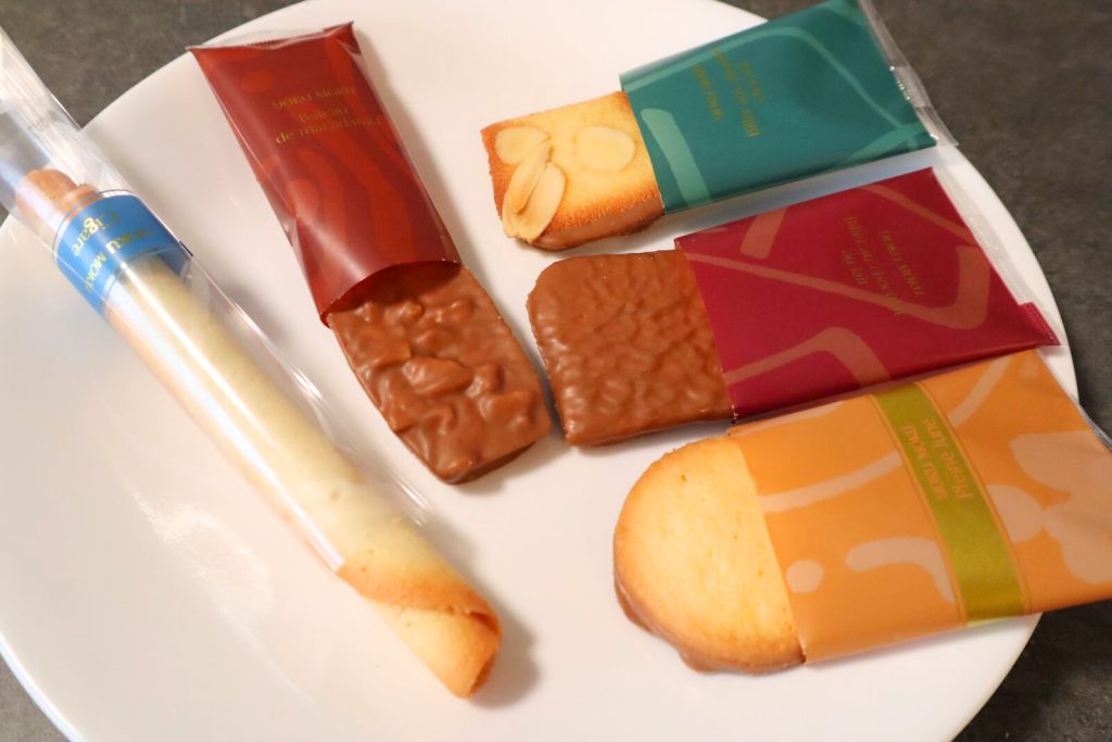 ヨックモックのシガールの個包装を開けた時